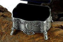 Exquisite Vintage Trinket Jewellery Box